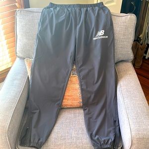 New Balance men’s joggers with zip at bottom size XL